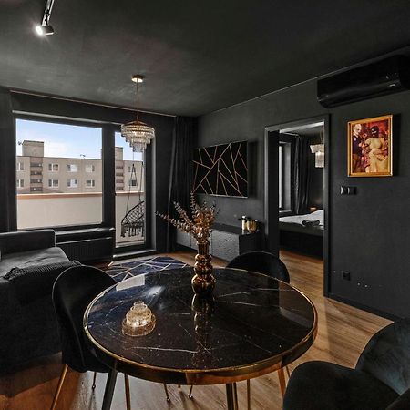 Lam Black - Ac - Balcony Apartment Bratislava Ngoại thất bức ảnh