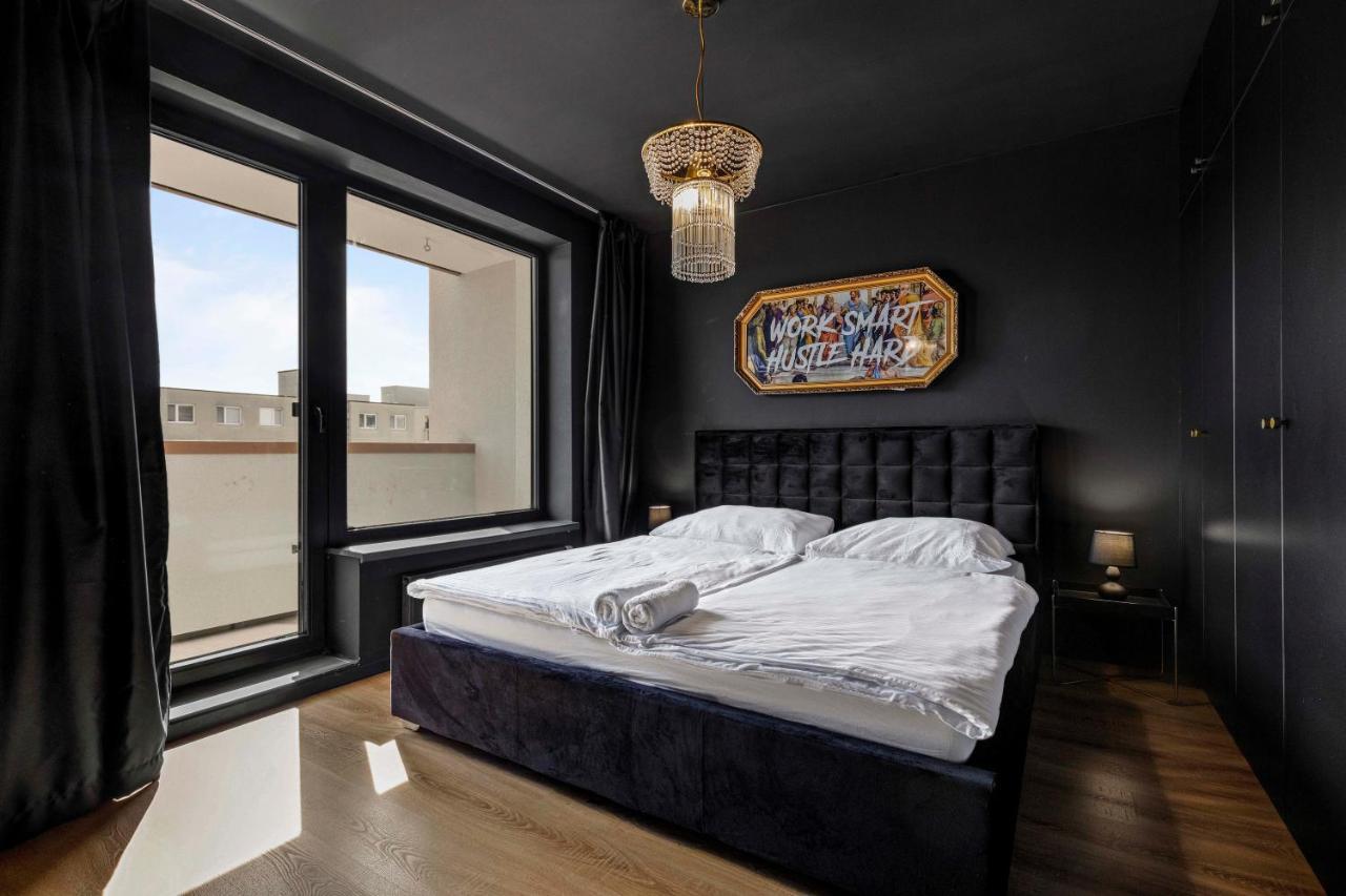Lam Black - Ac - Balcony Apartment Bratislava Ngoại thất bức ảnh