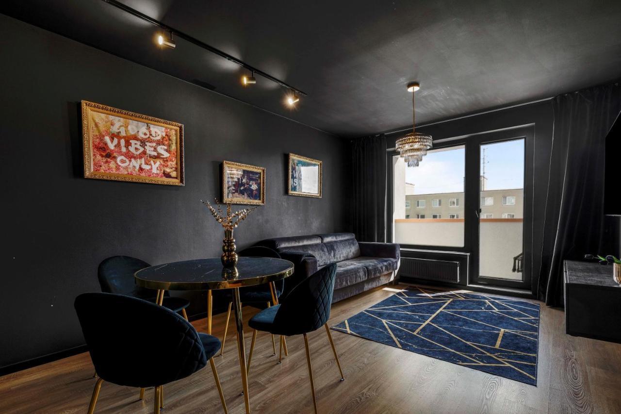 Lam Black - Ac - Balcony Apartment Bratislava Ngoại thất bức ảnh