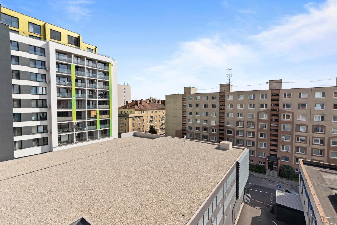 Lam Black - Ac - Balcony Apartment Bratislava Ngoại thất bức ảnh